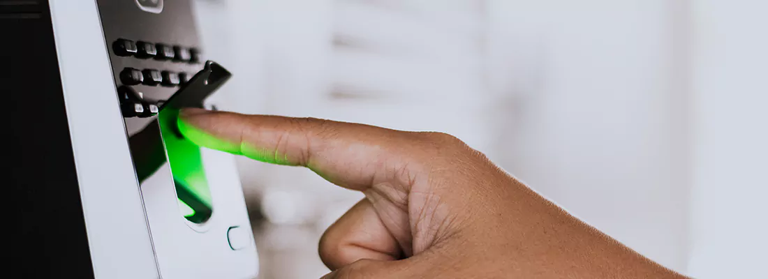 Smart Gate Locks with Remote Access Features in Florida Ridge, FL