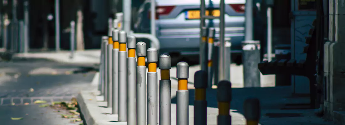 Safe and Convenient Retractable Barrier Column Systems for Properties in Florida Ridge, FL