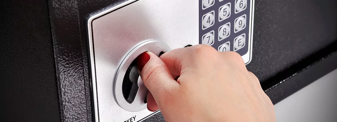 Safe Replacement in Florida Ridge, FL